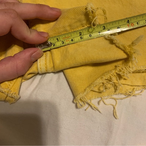 NWT Levi vintage Denim cutoff shortall overall bright yellow size small - Picture 10 of 12